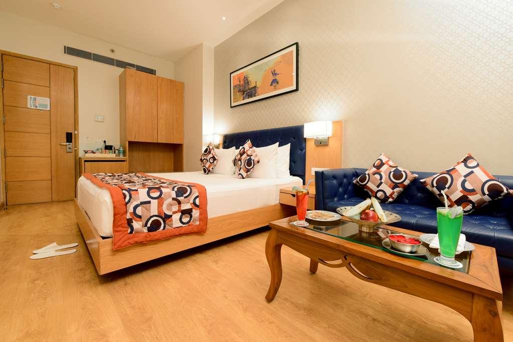 Surestay By Best Western Model Town Амритсар Номер фото