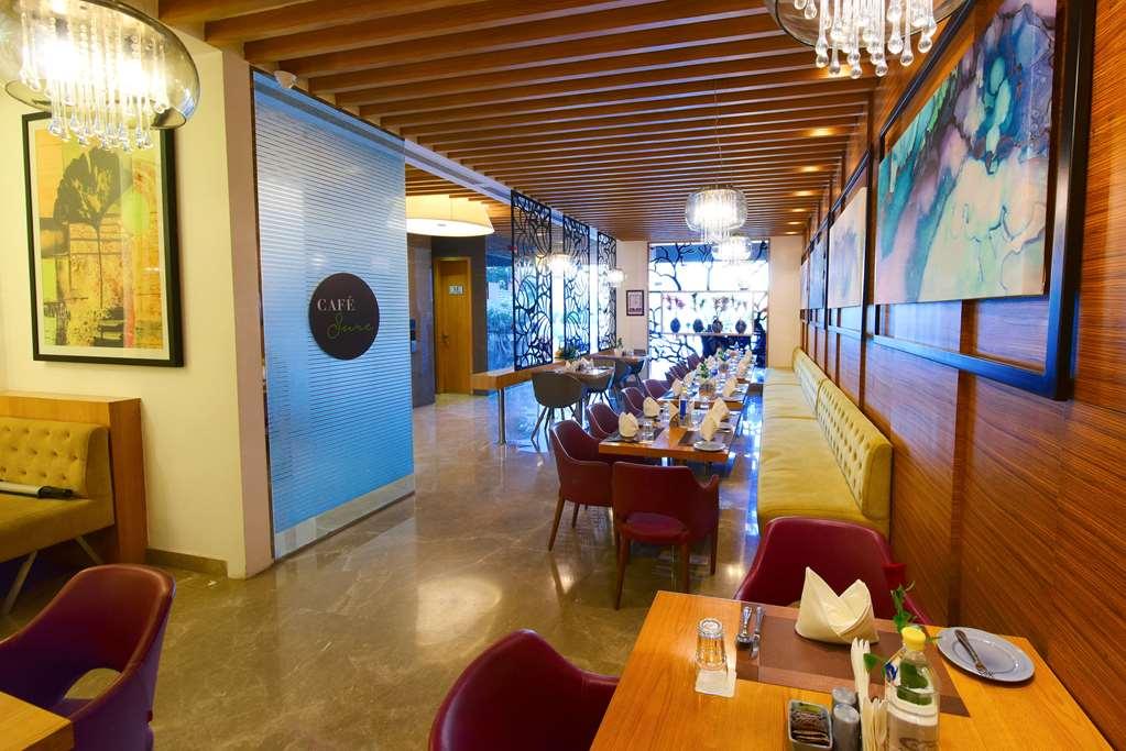 Surestay By Best Western Model Town Амритсар Ресторан фото